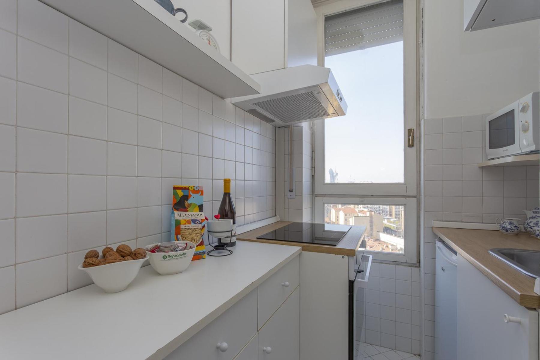 Skyline View Biancamano 1 Bdr With Balcony By Rentopolis * Milão