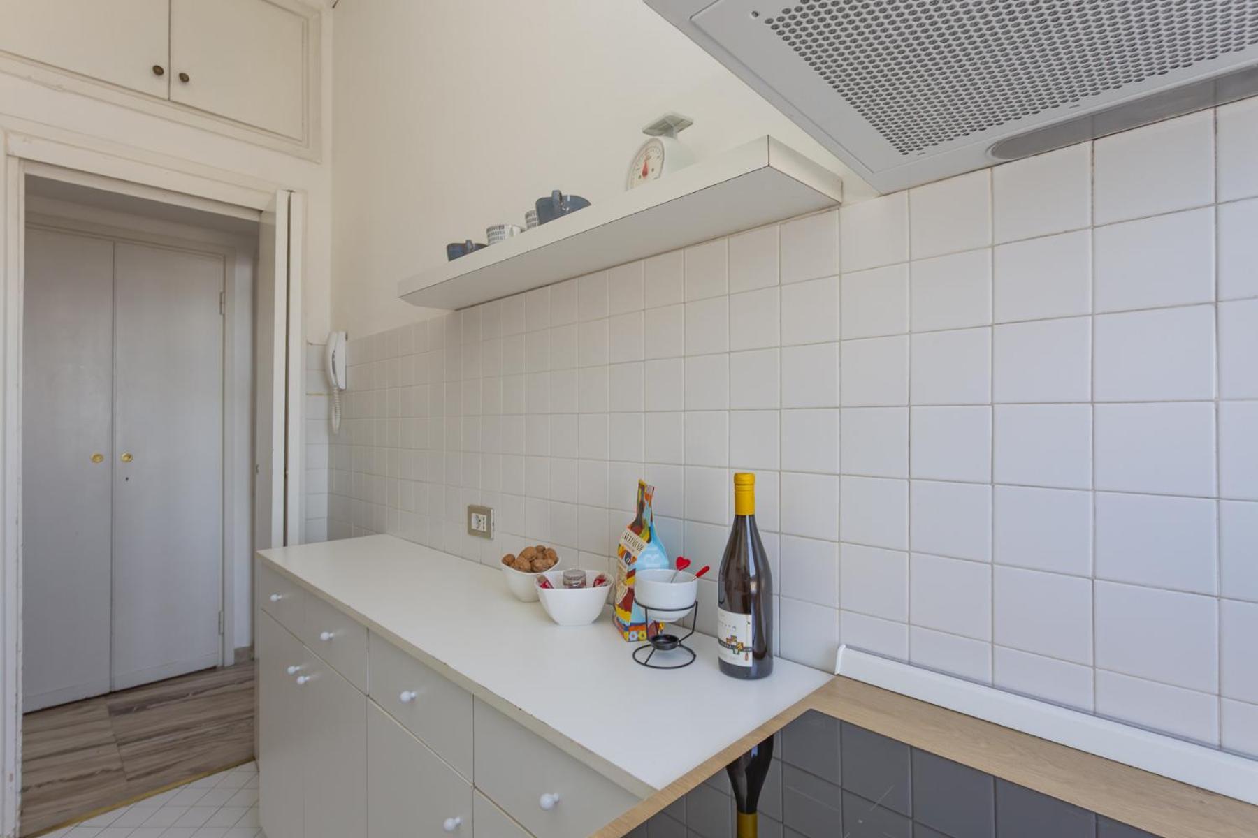 Skyline View Biancamano 1 Bdr With Balcony By Rentopolis