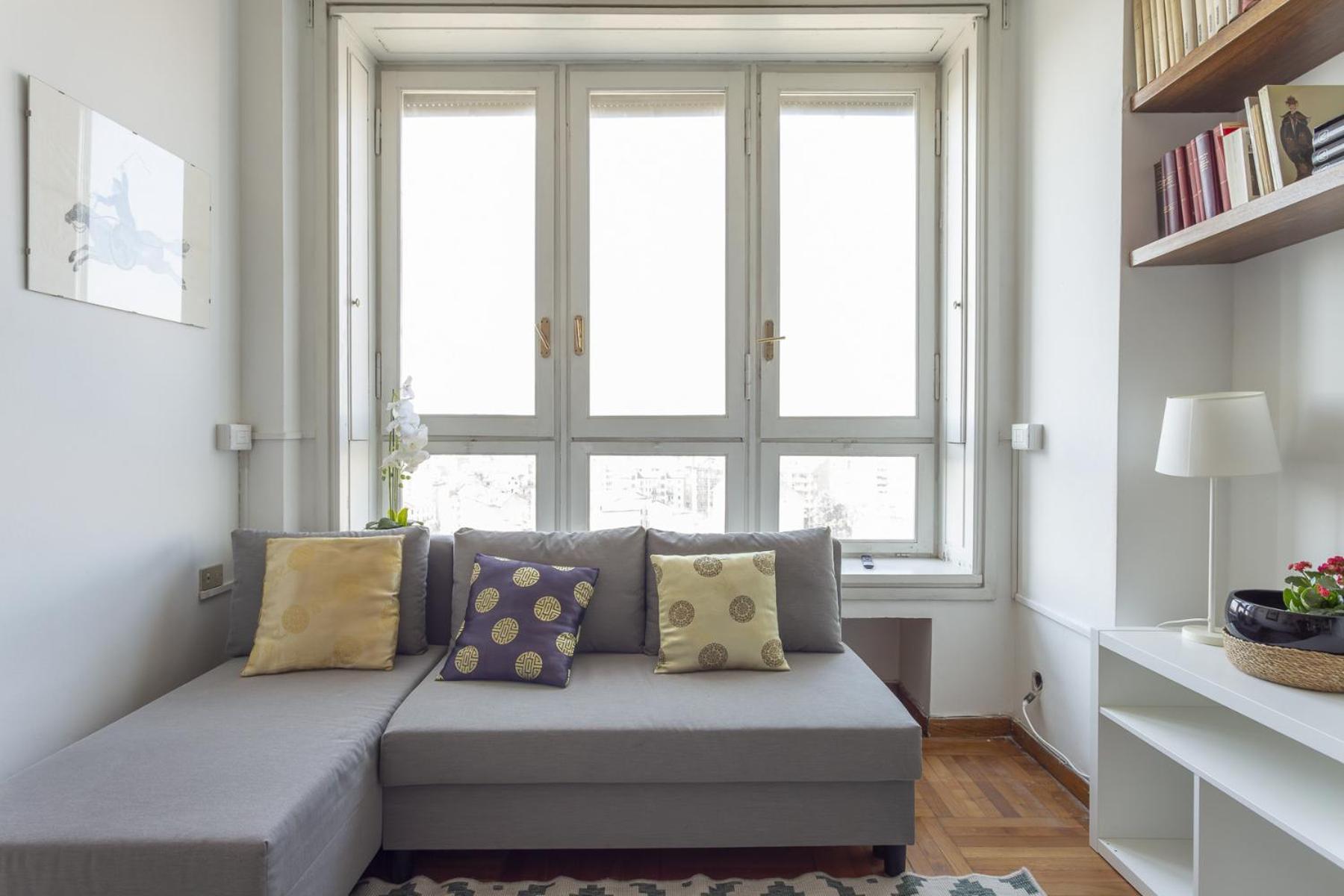 Skyline View Biancamano 1 Bdr With Balcony By Rentopolis *
