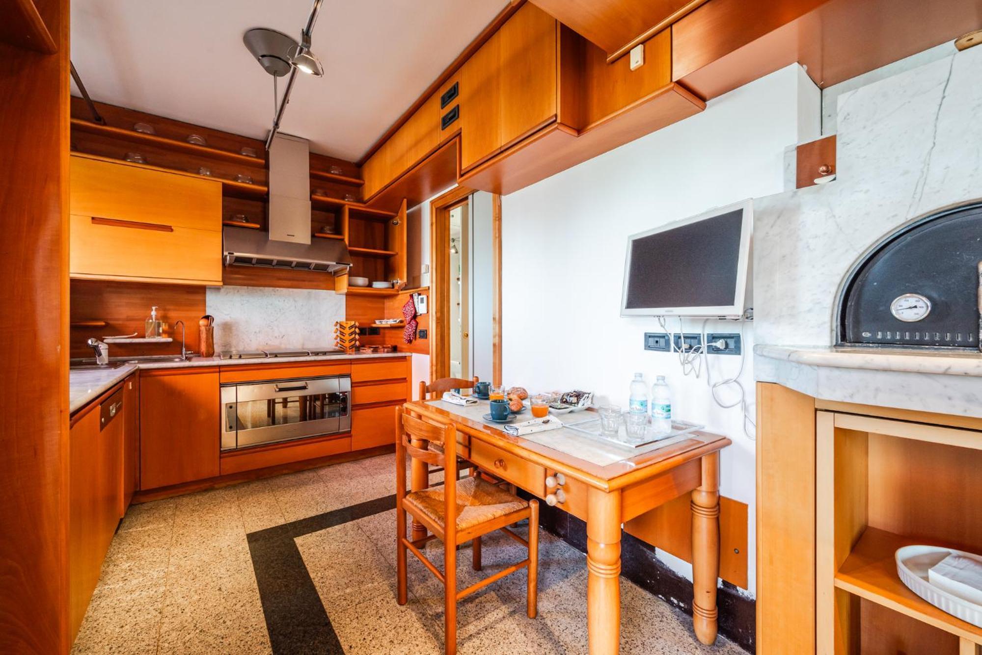 Luxury Penthouse - Sauna, Garage, Office, Terrace Ferienhaus *