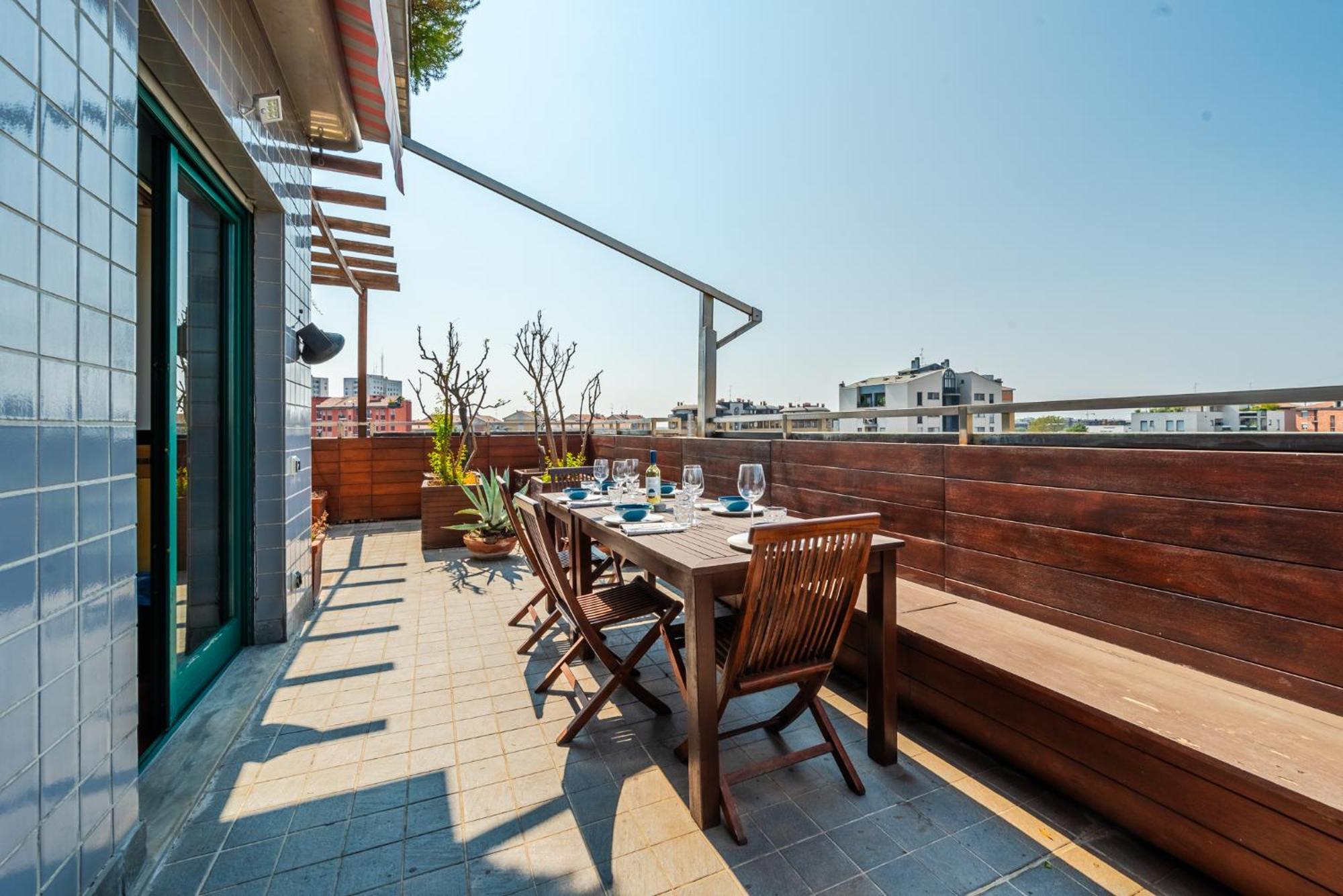 Luxury Penthouse - Sauna, Garage, Office, Terrace * Milão