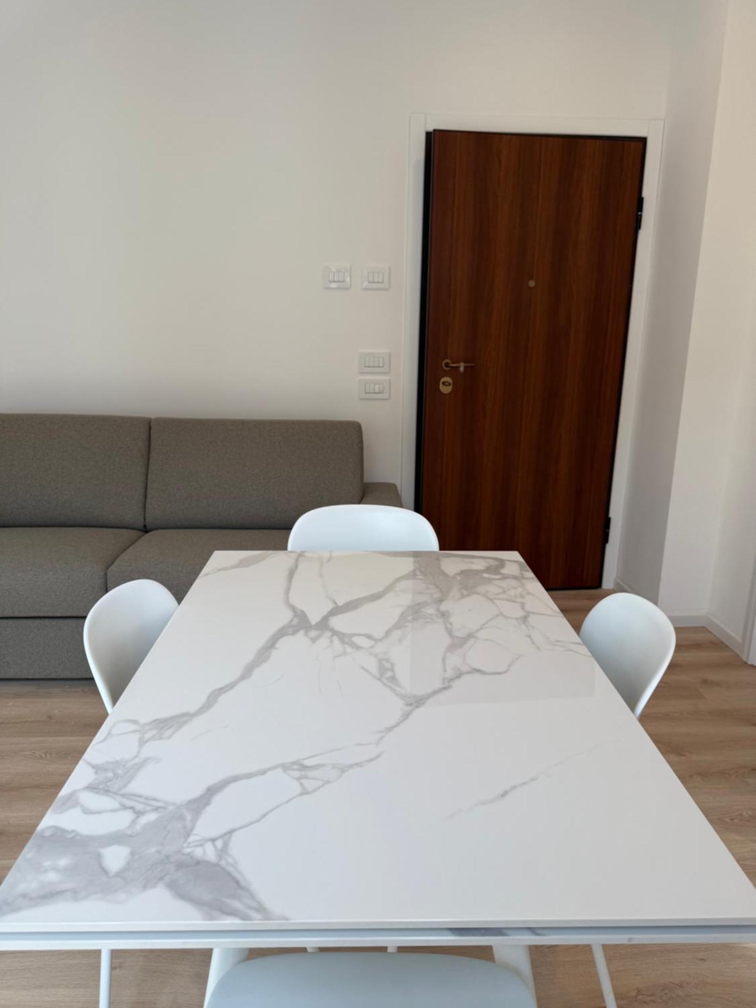 Apartment Mihouse Res Mailand