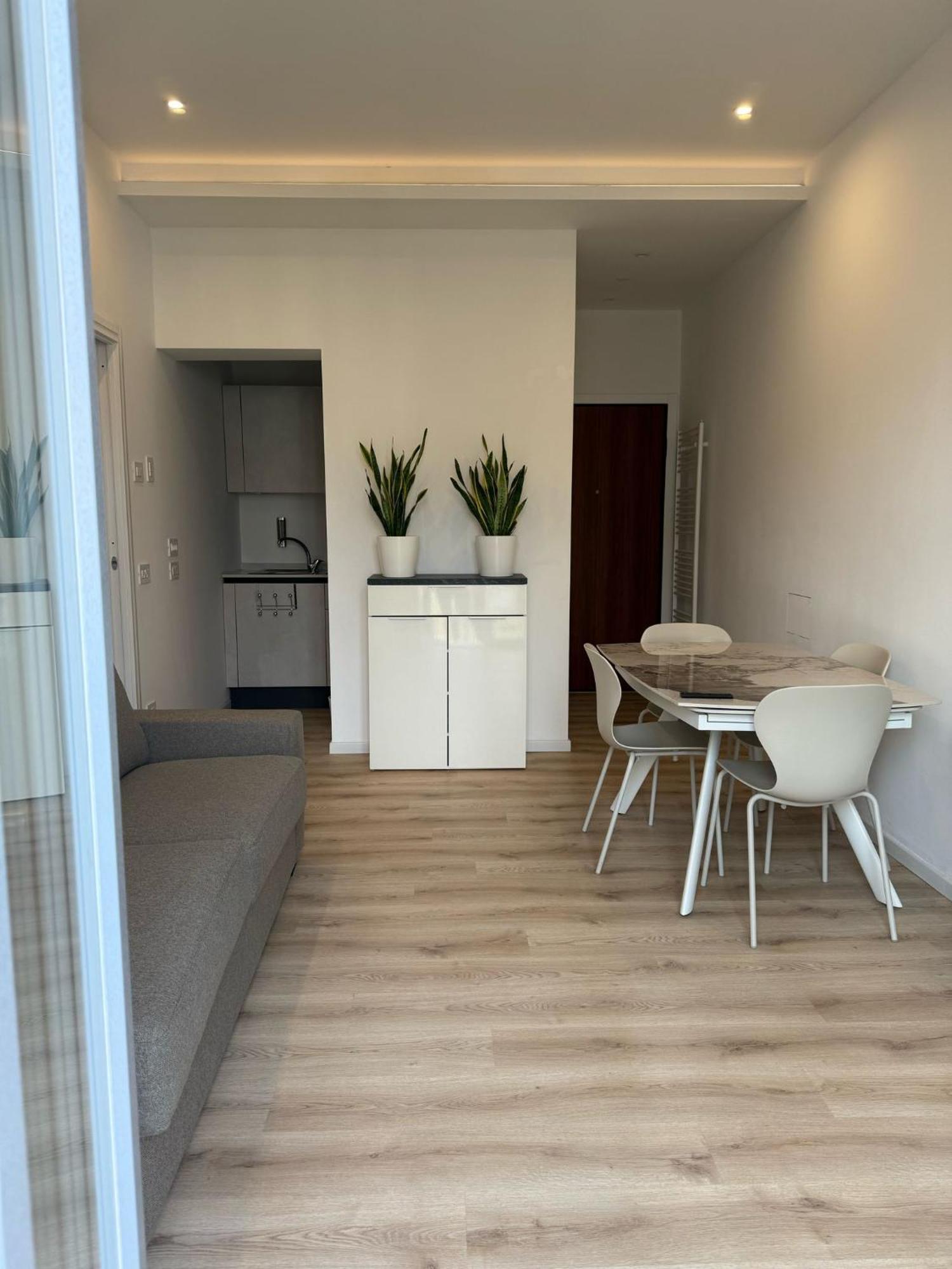 Mihouse Res Mailand