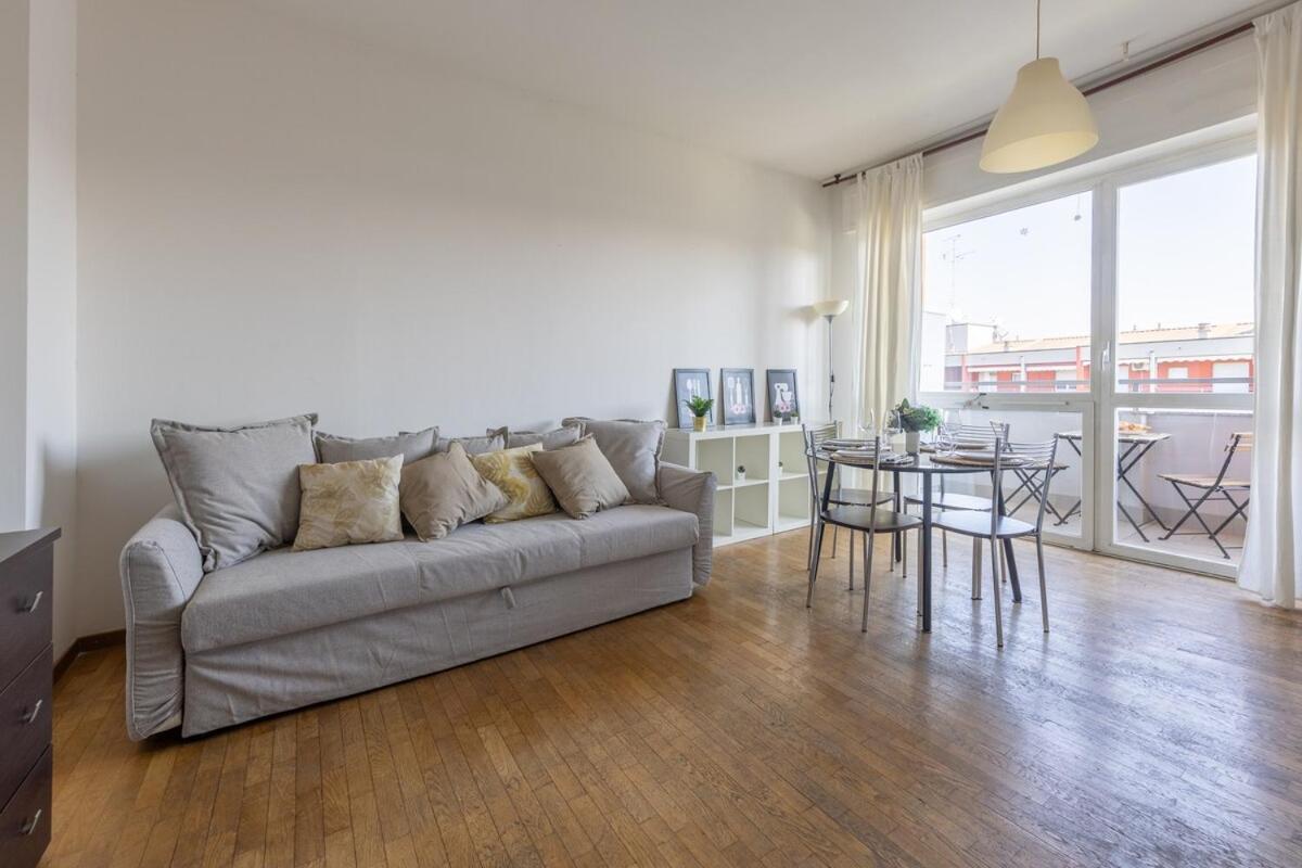 Apartment Meravigliosa Vista Su Citylife-famagosta M2,wifi *