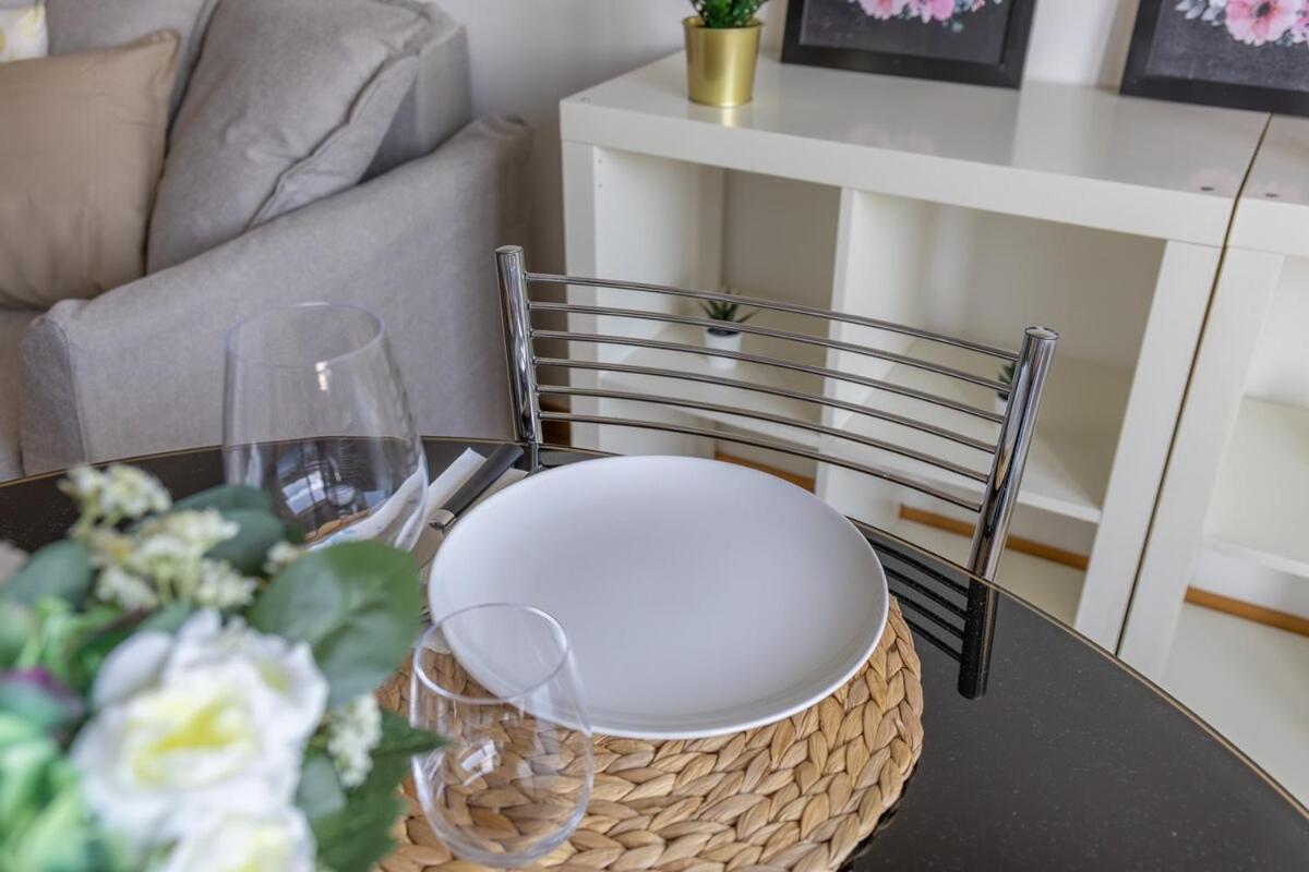 Apartamento Meravigliosa Vista Su Citylife-famagosta M2,wifi *