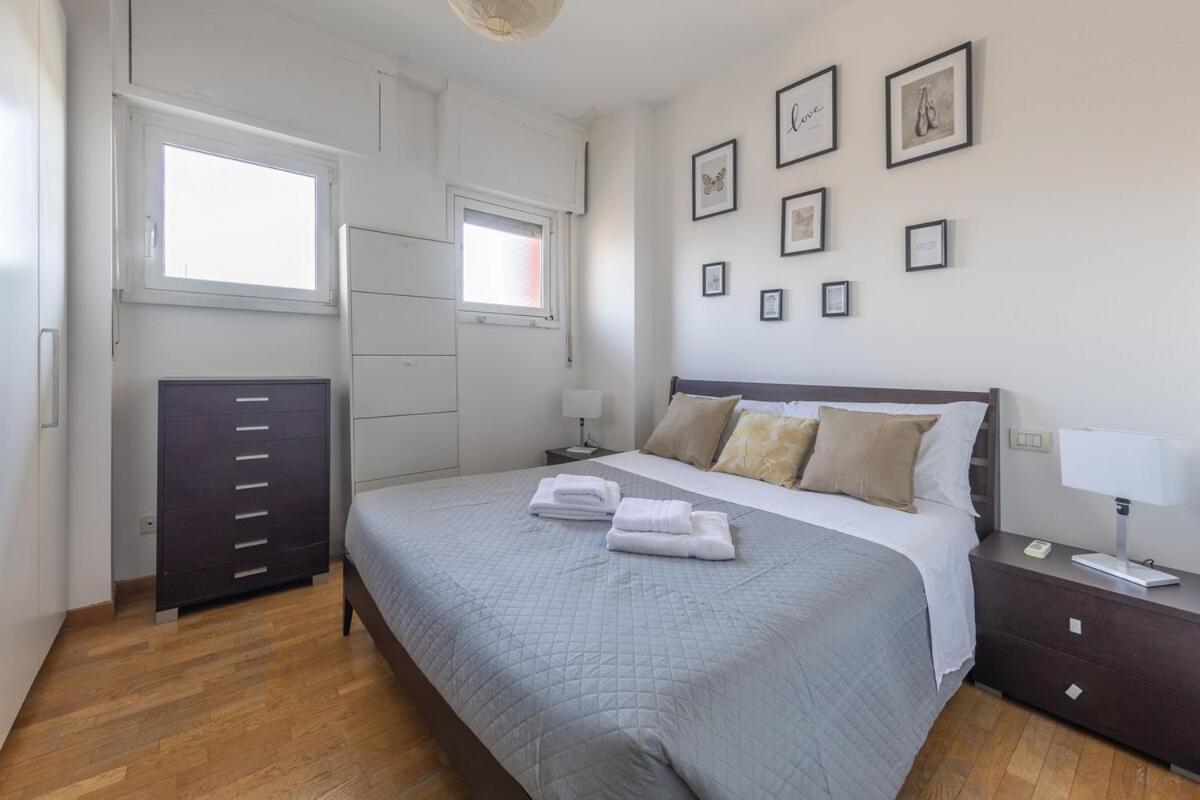 Apartment Meravigliosa Vista Su Citylife-famagosta M2,wifi