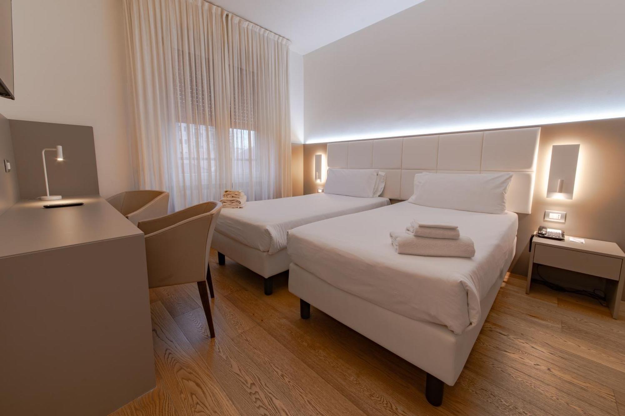 Hotel Mercure Solari Milão