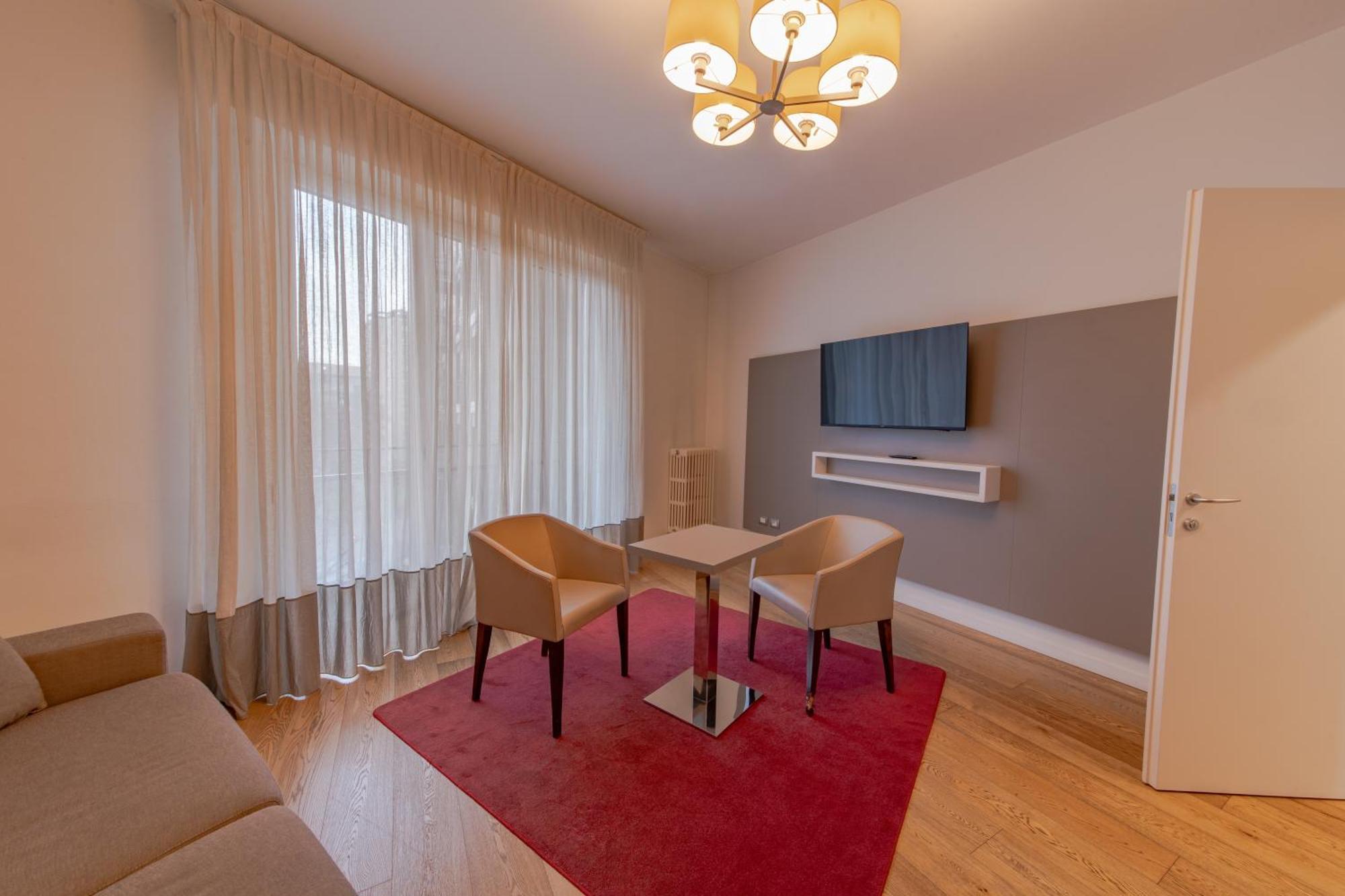 Mercure Solari