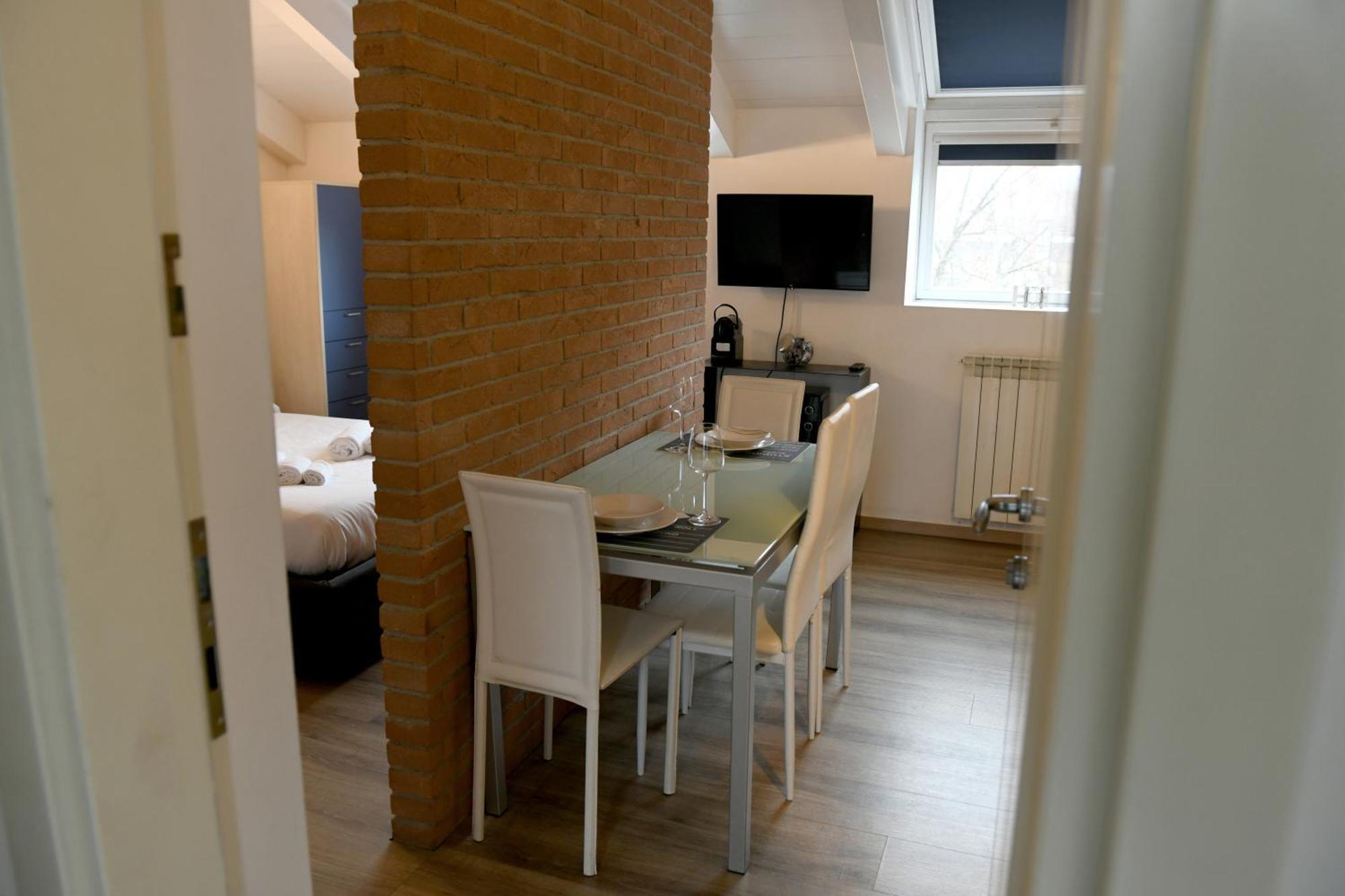 Apartment Rooftop Scalo Farini-3 Min From The Lancetti Metro *