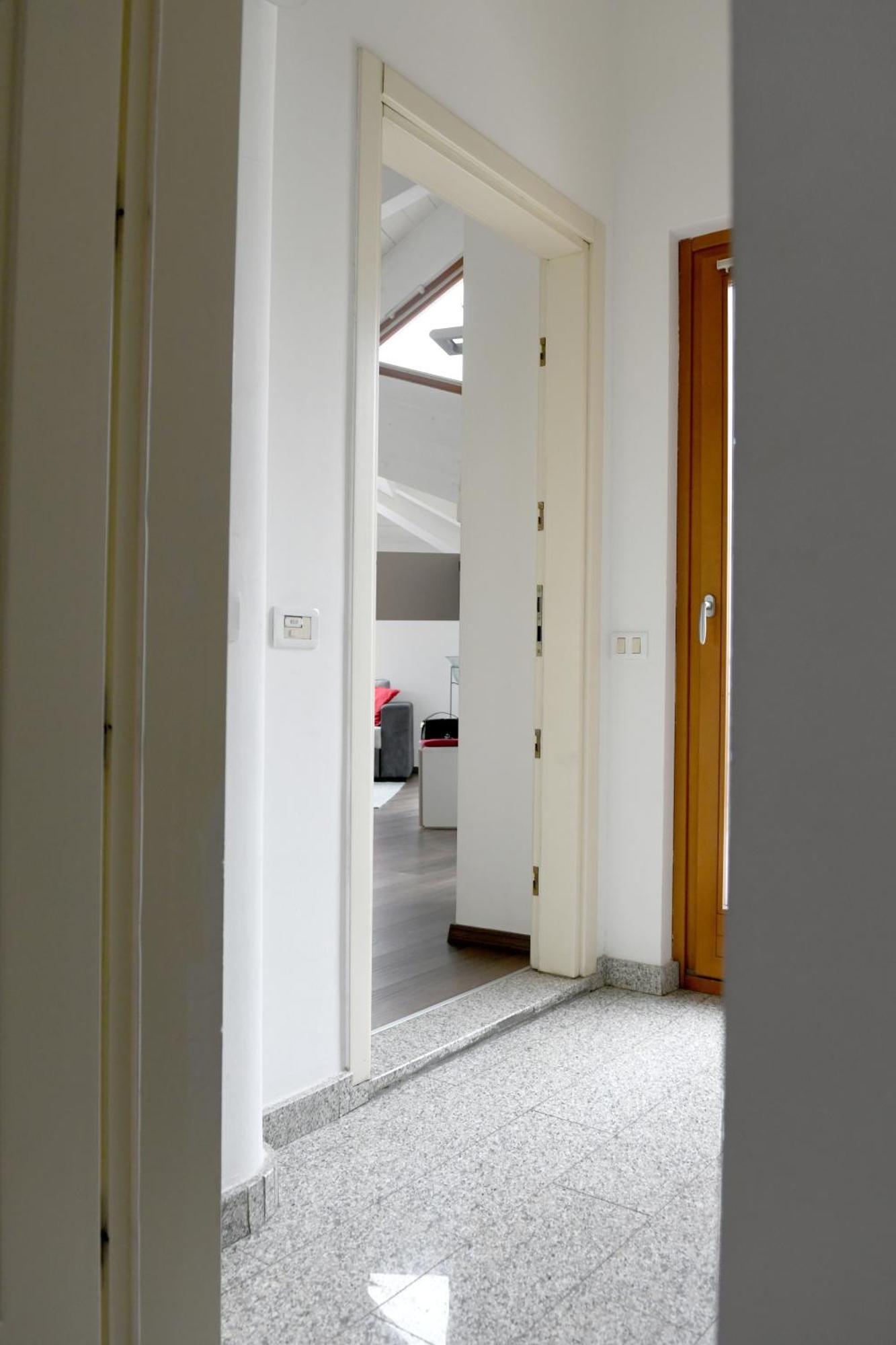 Apartment Rooftop Scalo Farini-3 Min From The Lancetti Metro *