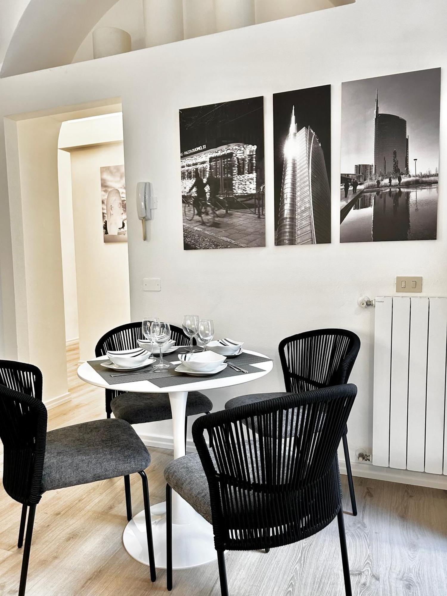 Casa Verga - Exclusive Haven Of Style And Elegance In Moscova Apartamento