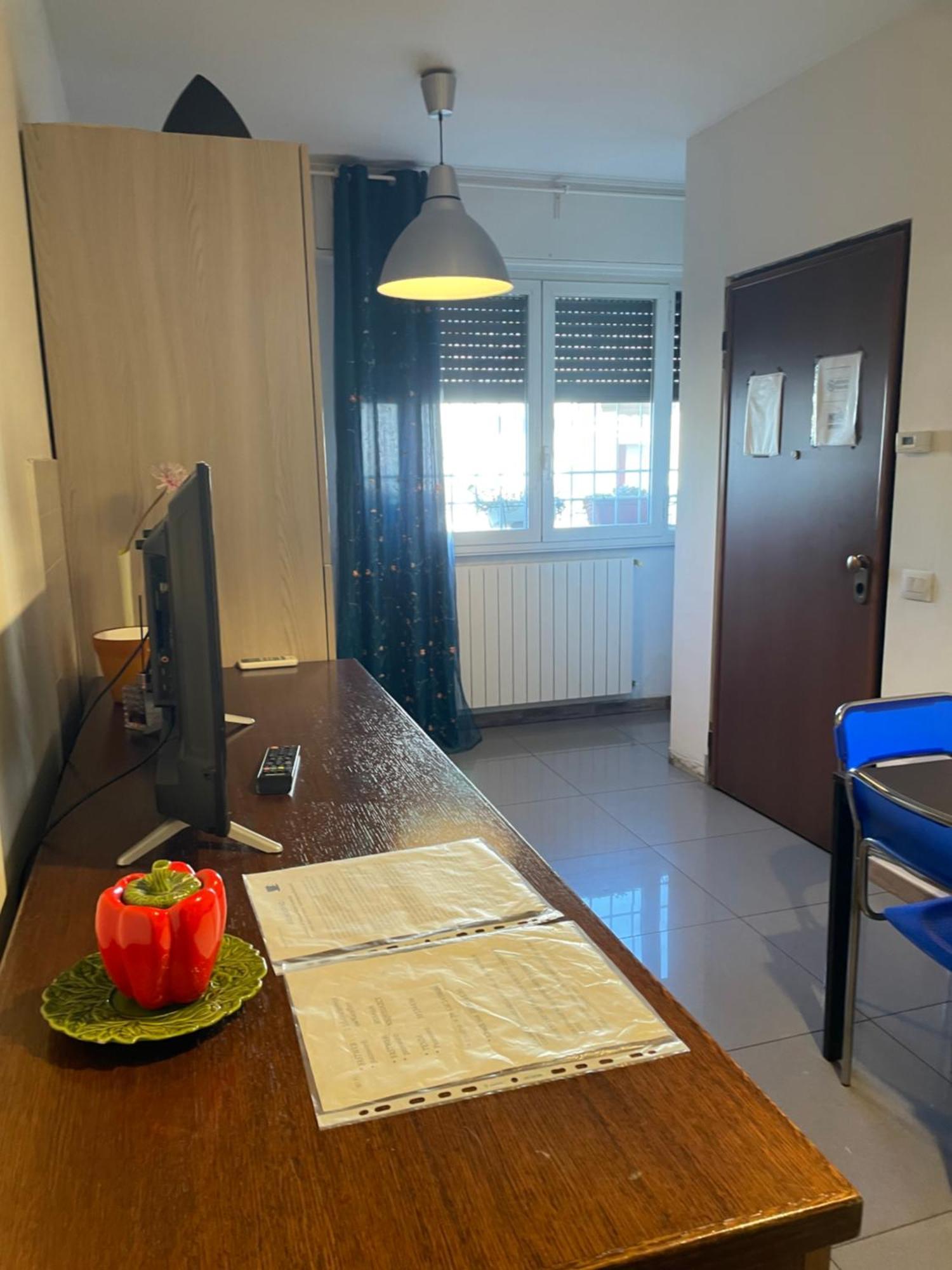 Canal Apartment *