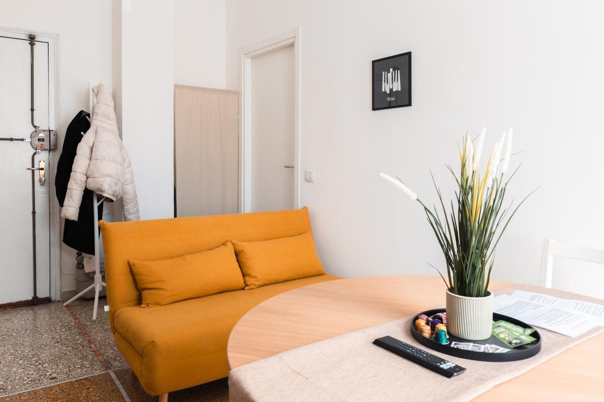 'Music Home' 15Mincentral Station - Forum Assago - Duomo Mailand