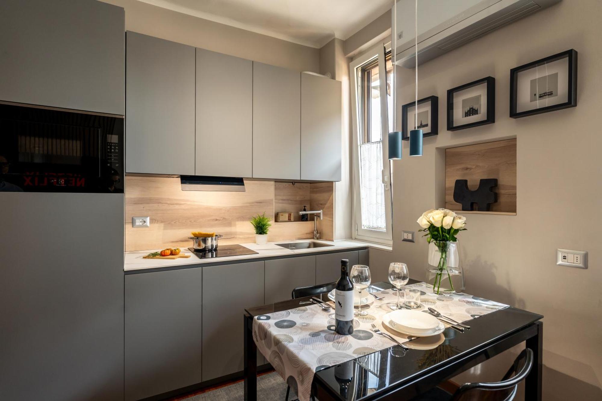 Duomo Airport Linate Small Deluxe Apartment
