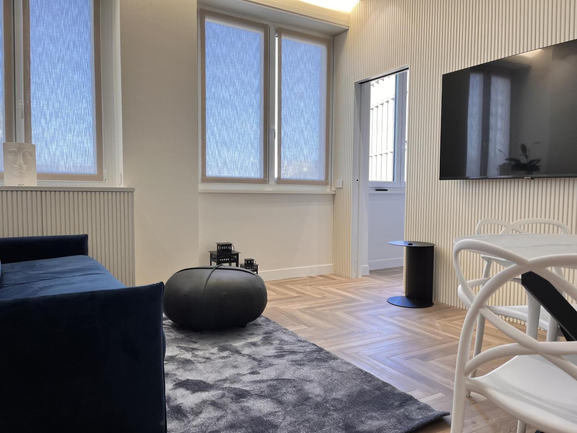 Yls Luxury 2 Apartment