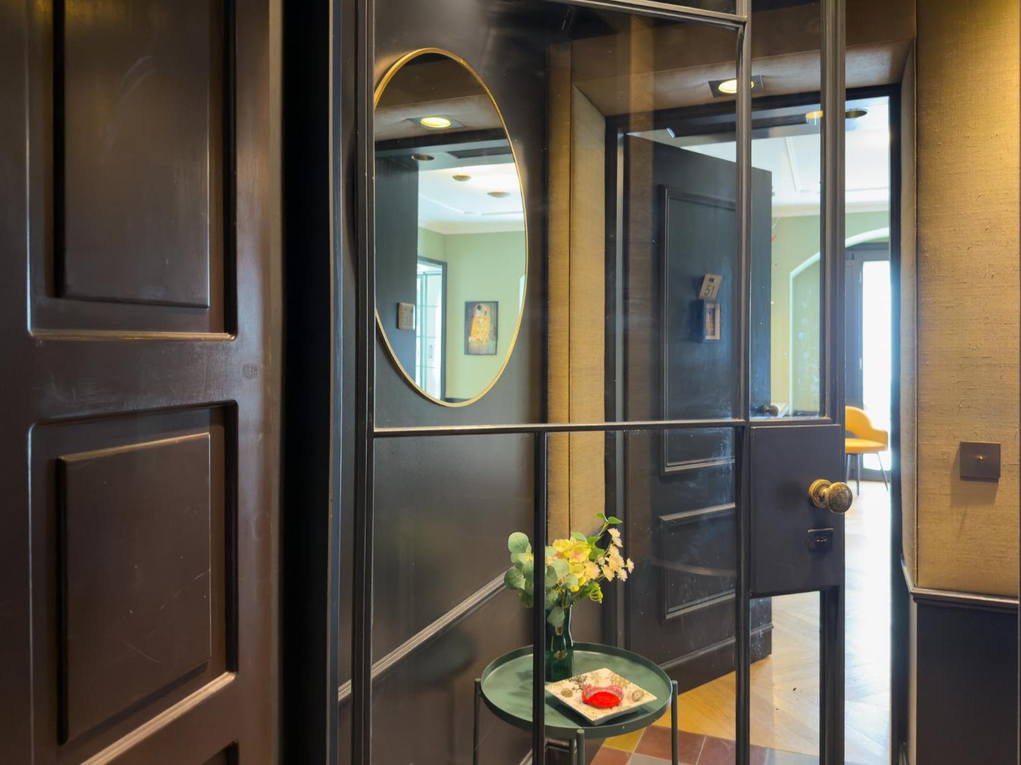 Ospitali, Ks-suites * Mailand
