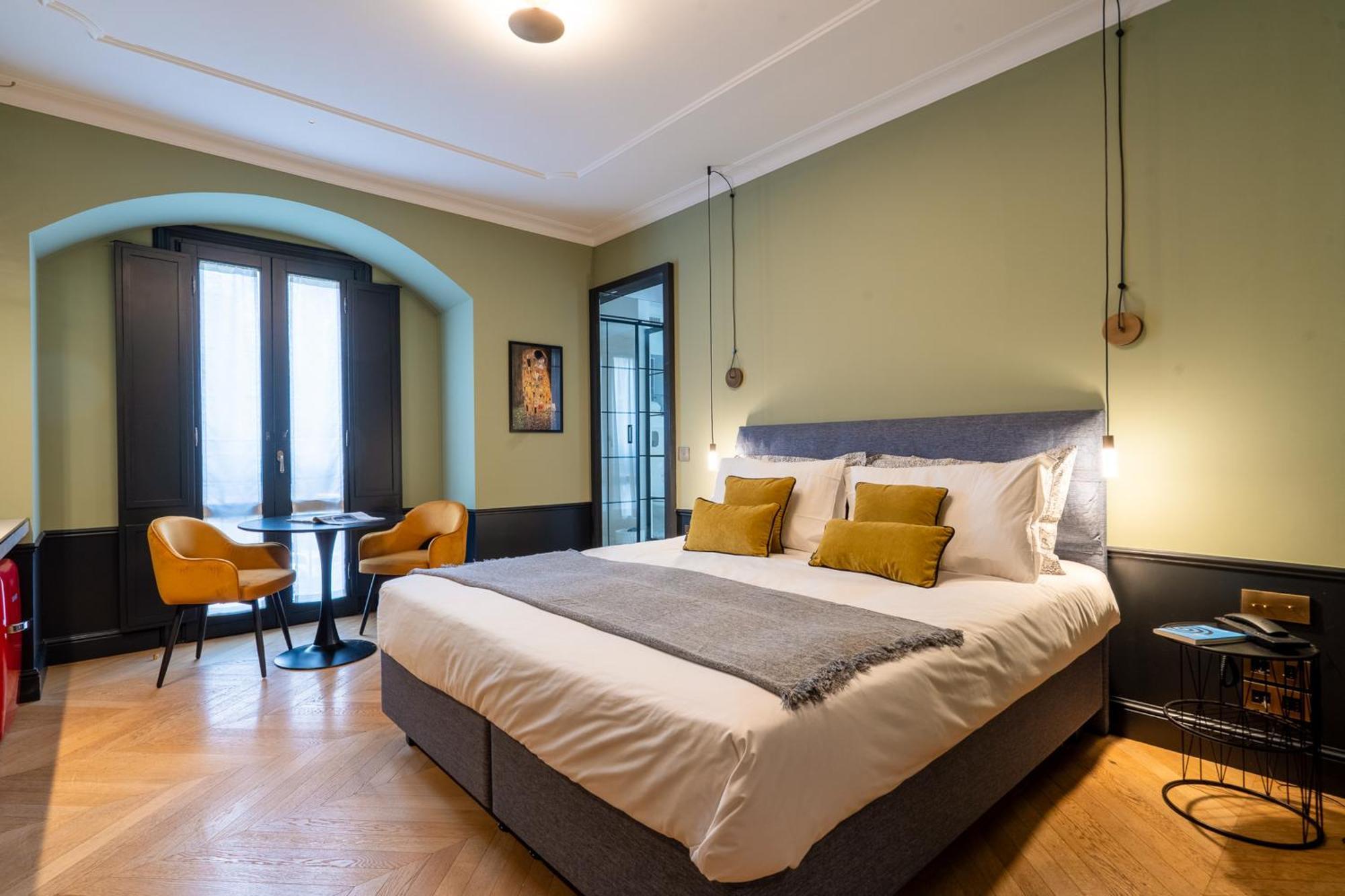 Ospitali, Ks-suites Mailand