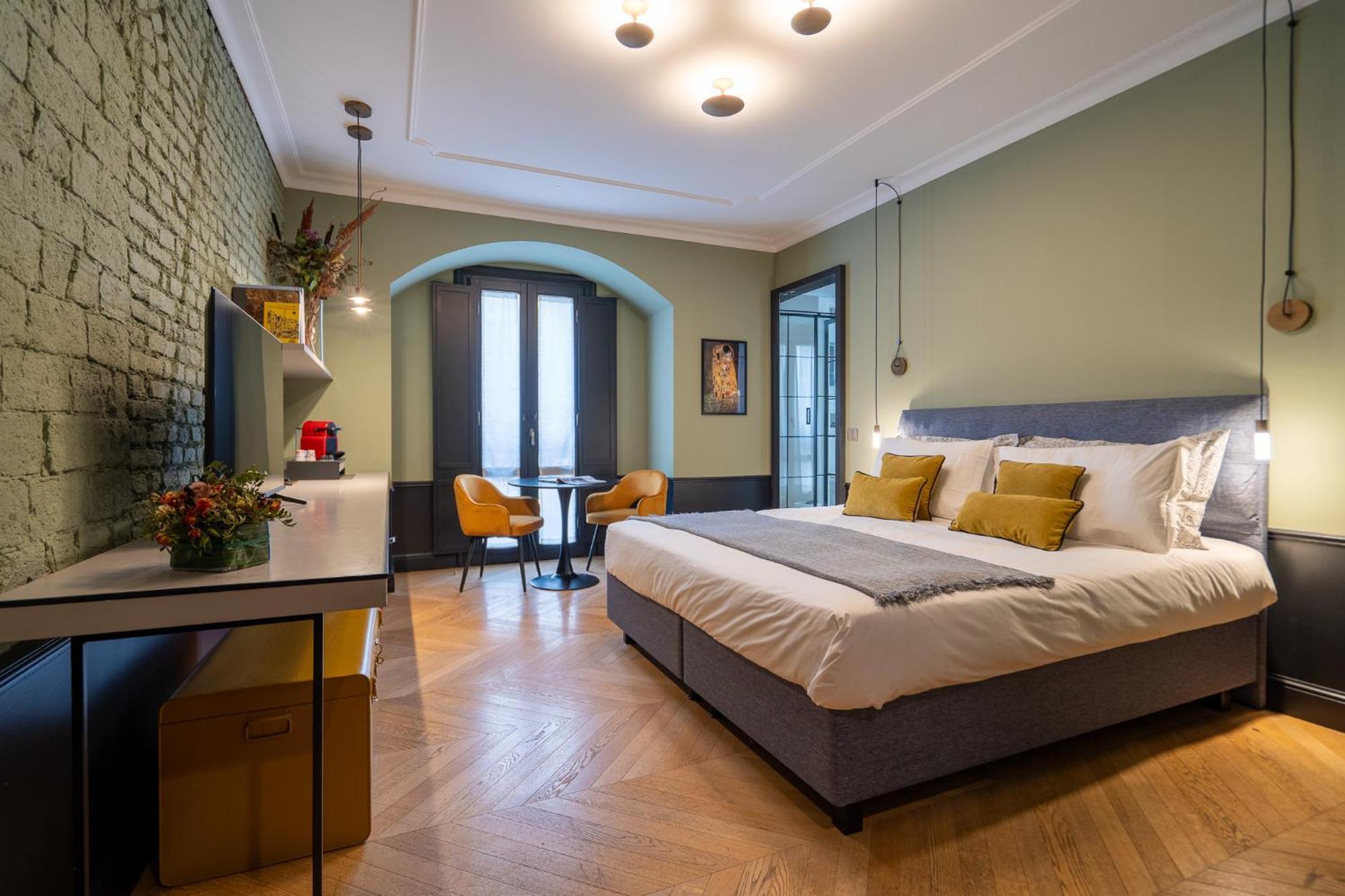 Ospitali, Ks-suites * Mailand