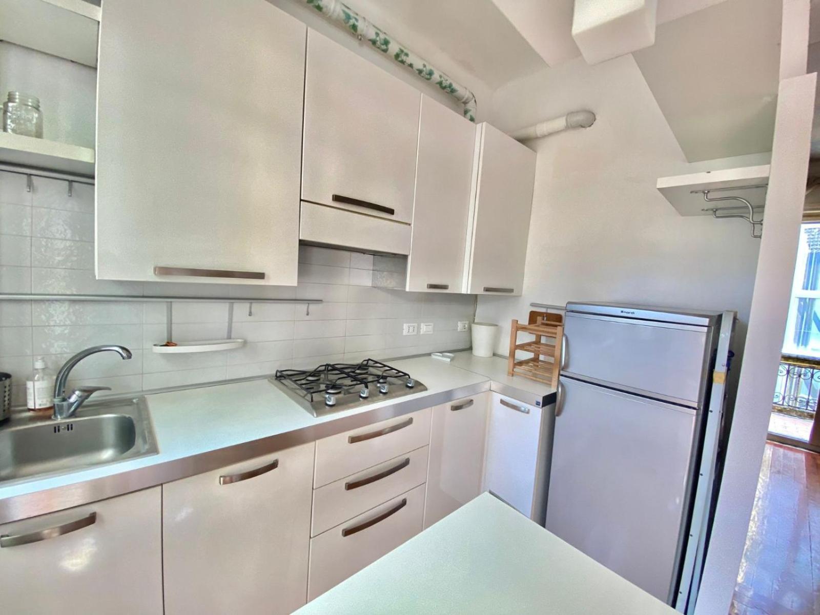 Coluccio C&l Home, In Coorte Silenziosa Milanese, Vicino A Metropolitana, Strategica Per Eventi, Fiere E Concerti * Milão