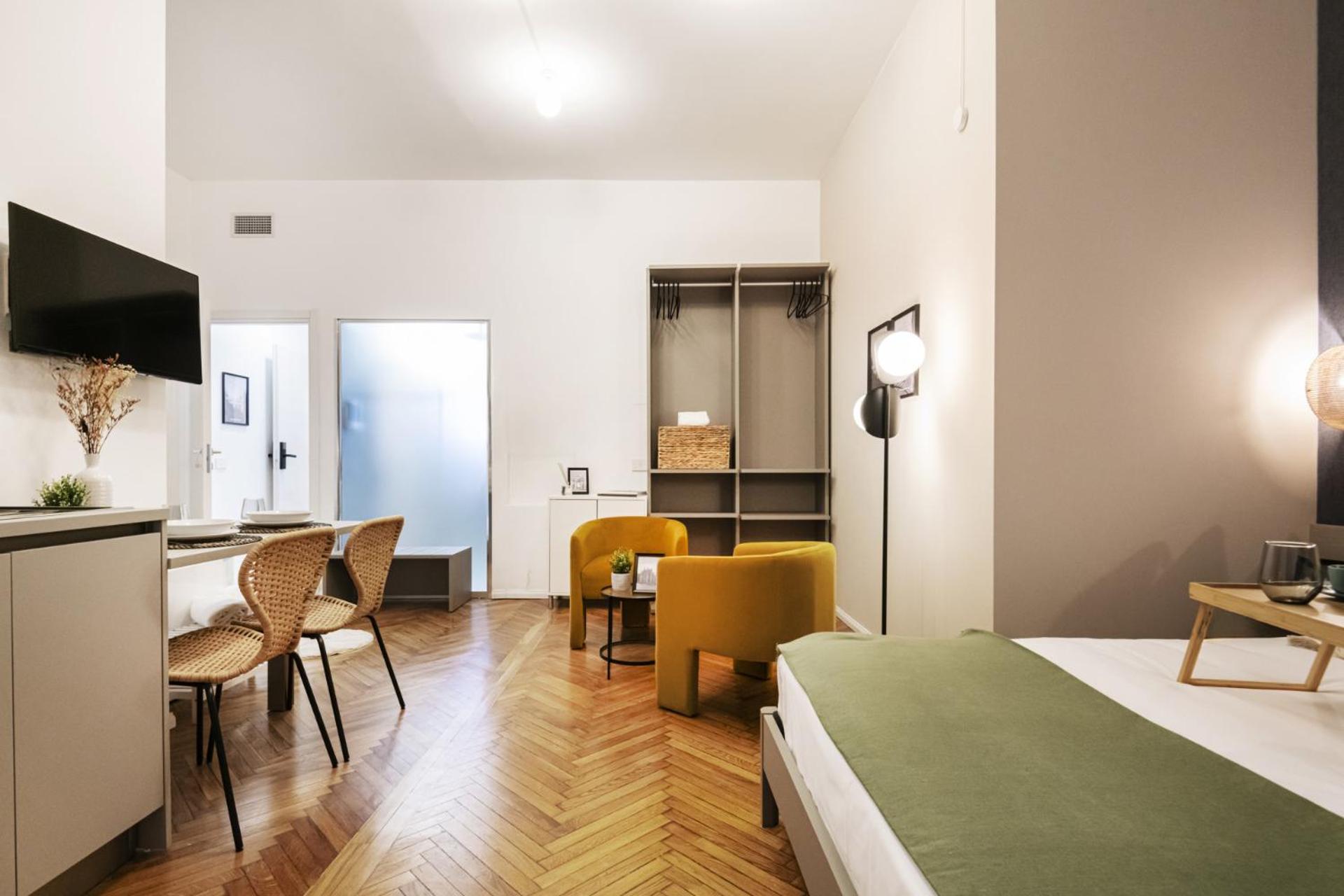 Easylife - Cav102 Raffinato Mono Con Jacuzzi In Apartment