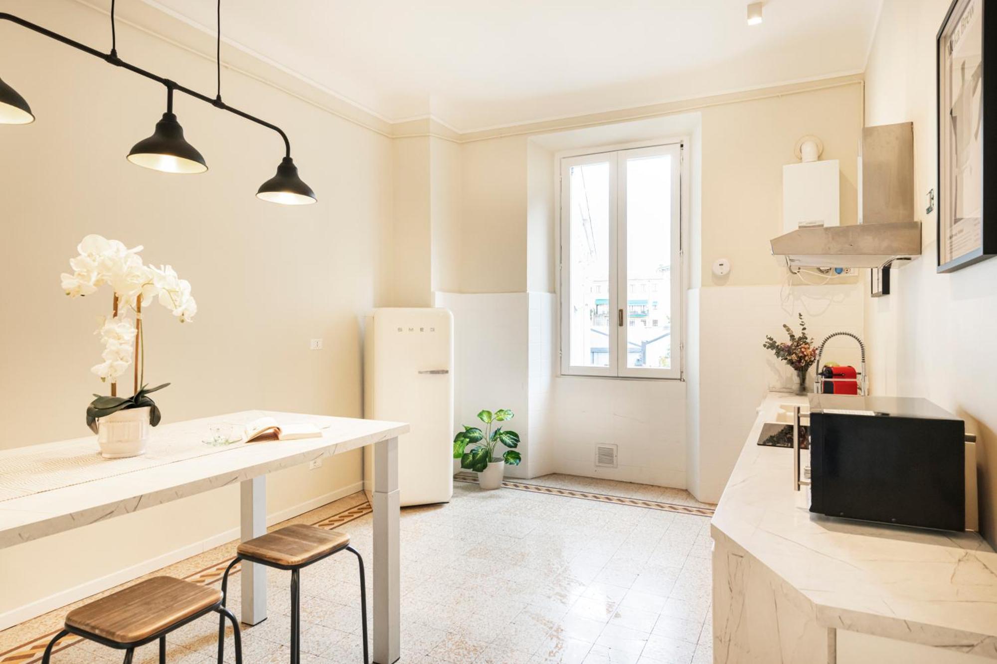 Spacious In Design District By Easylife Apartamento