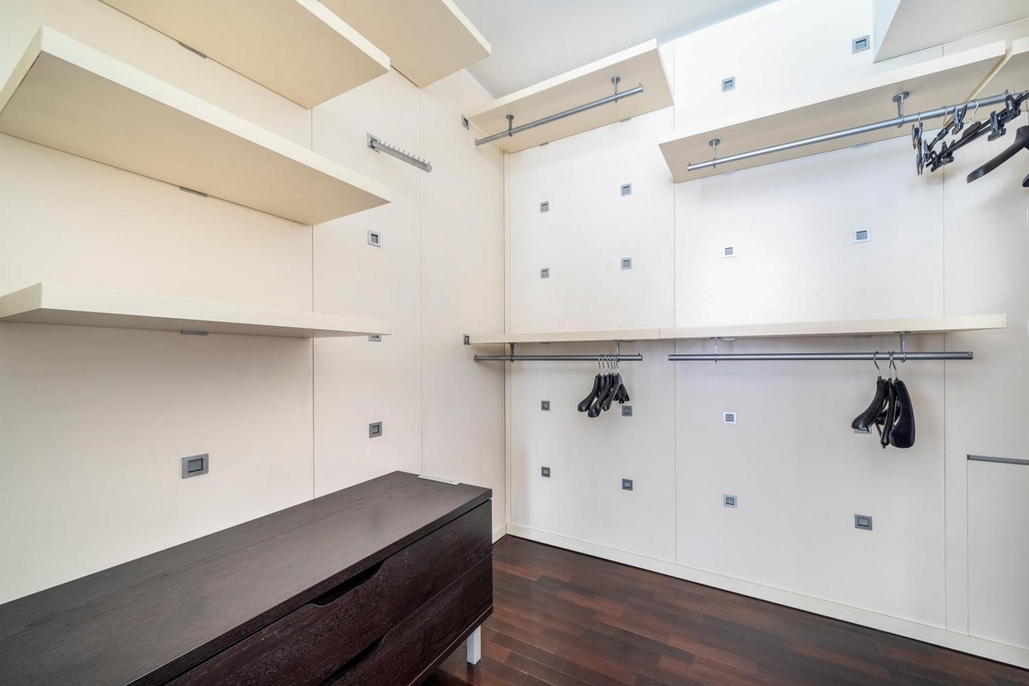 Red Lofty Milano- Loft Moderno Comodo Per Ippodromo, San Siro, Fiere E Politecnico, Parking