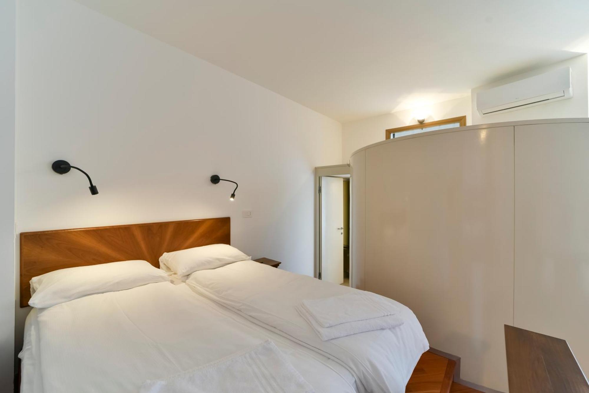 Monforte 19 - Apartment Milan