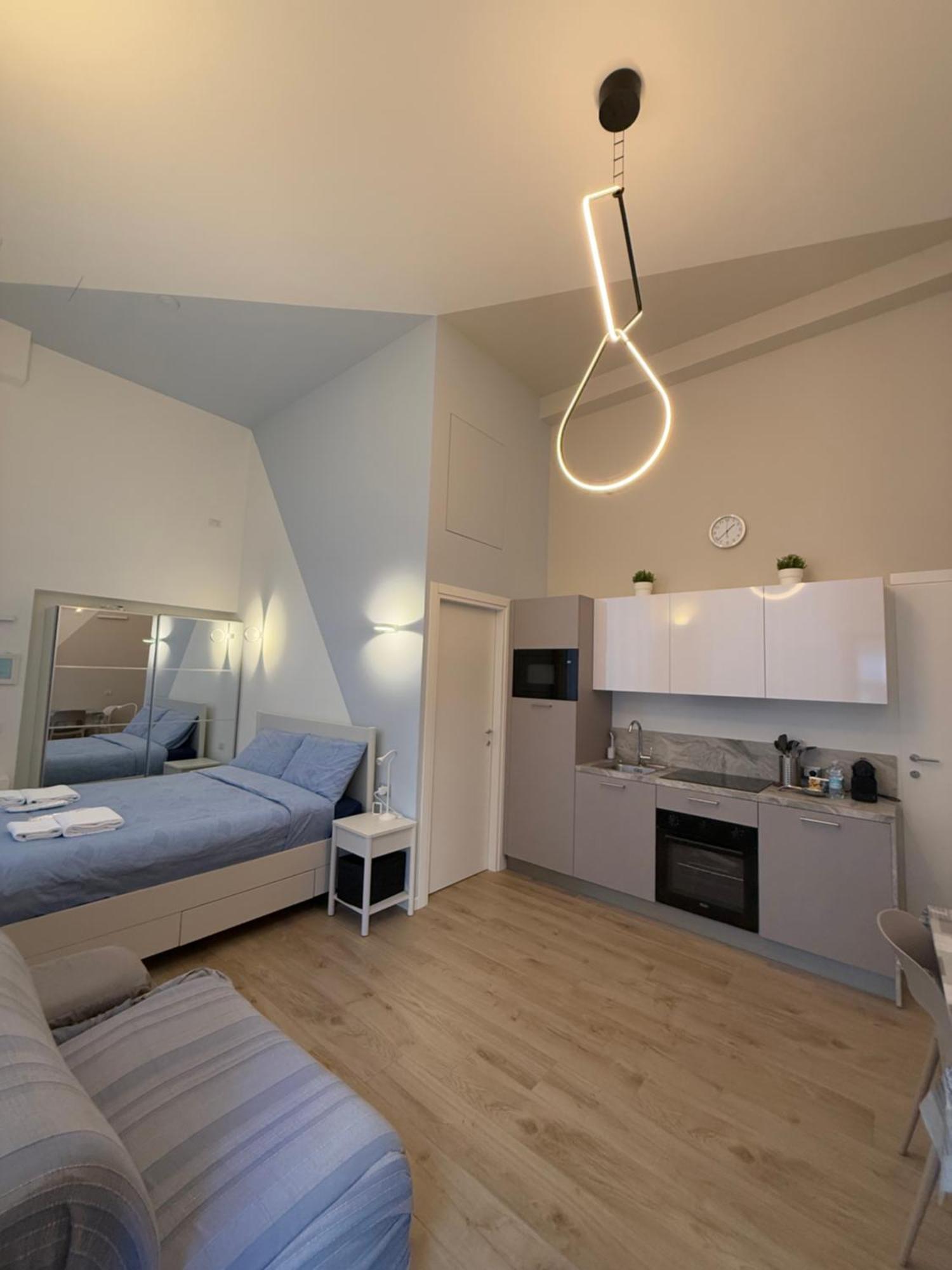 Mariposa Pta Venezia Via Menotti Apartamento Milão