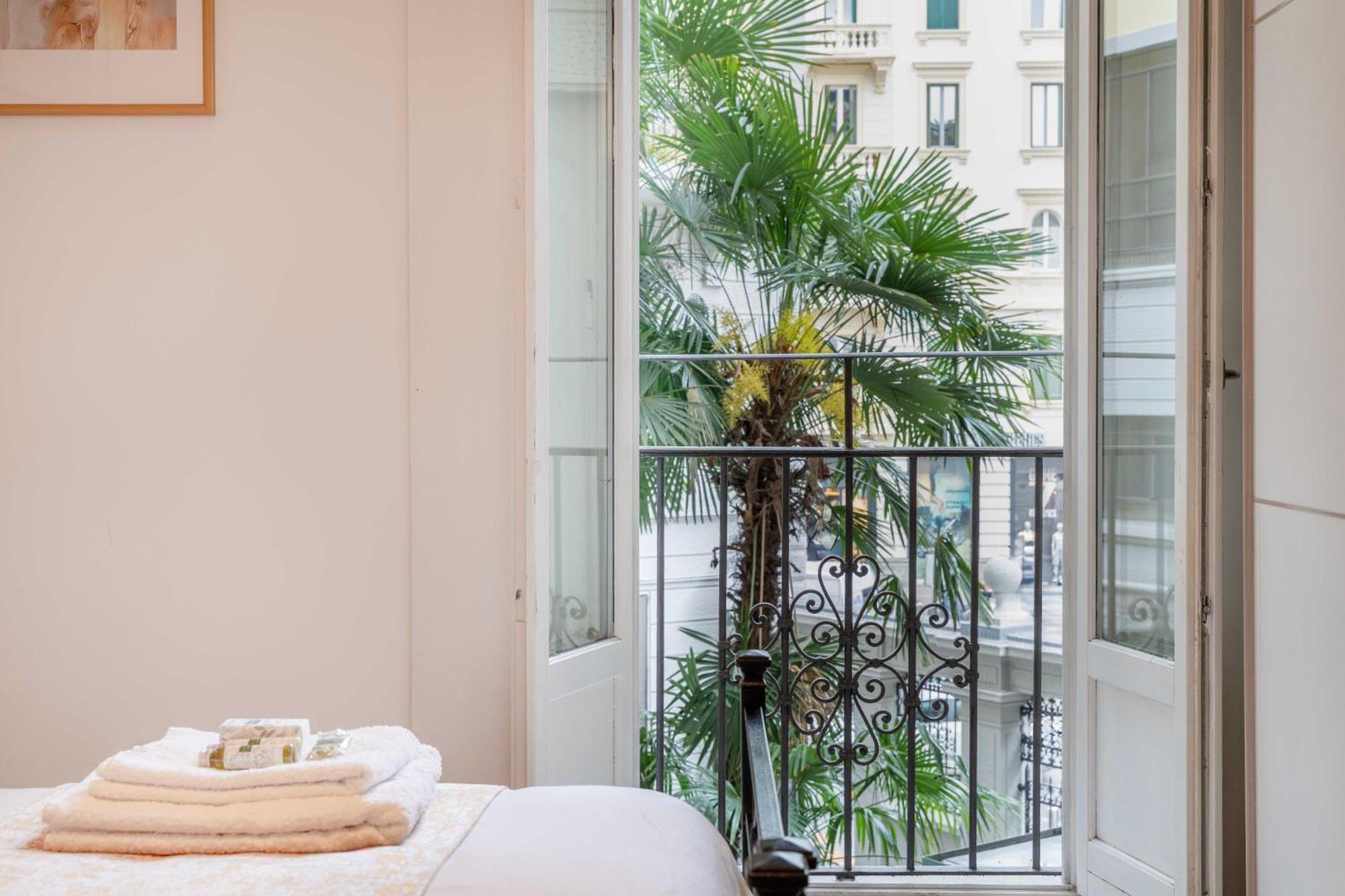 Elegant - Central, 10 Min To Duomo Apartment *