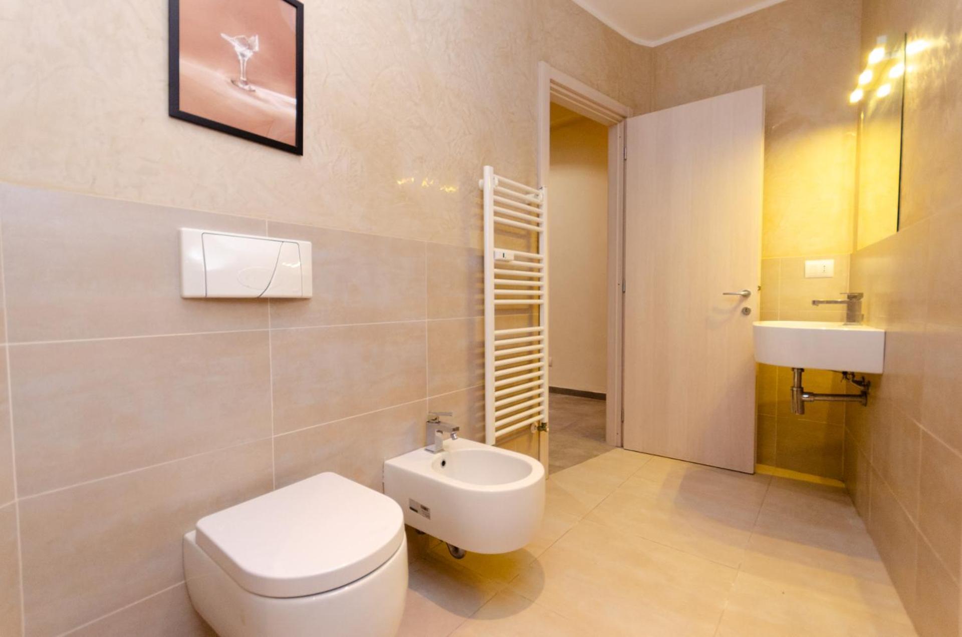 Apartamento Luxury 3 Fiat, Ariberto Home, Tra Centro Storico Di E Navigli, Con Spaziosa Jacuzzi *