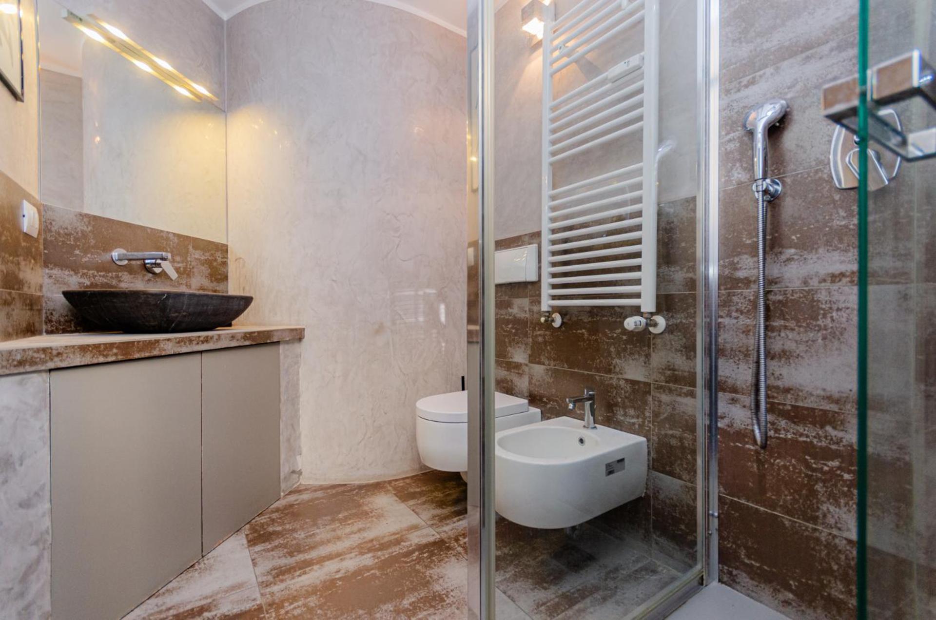 Luxury 3 Fiat, Ariberto Home, Tra Centro Storico Di E Navigli, Con Spaziosa Jacuzzi