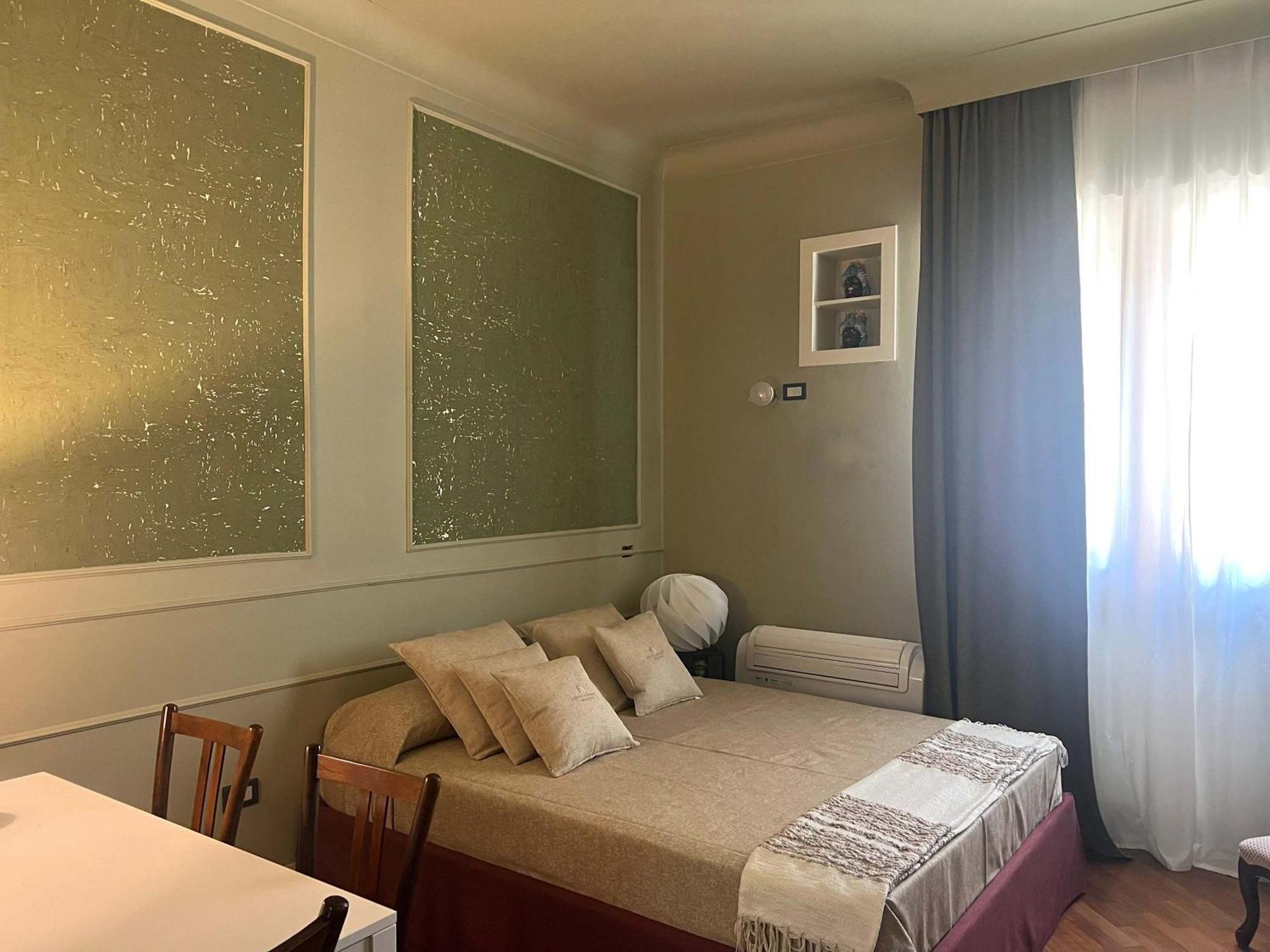 Arts At Corso Vercelli Apartment