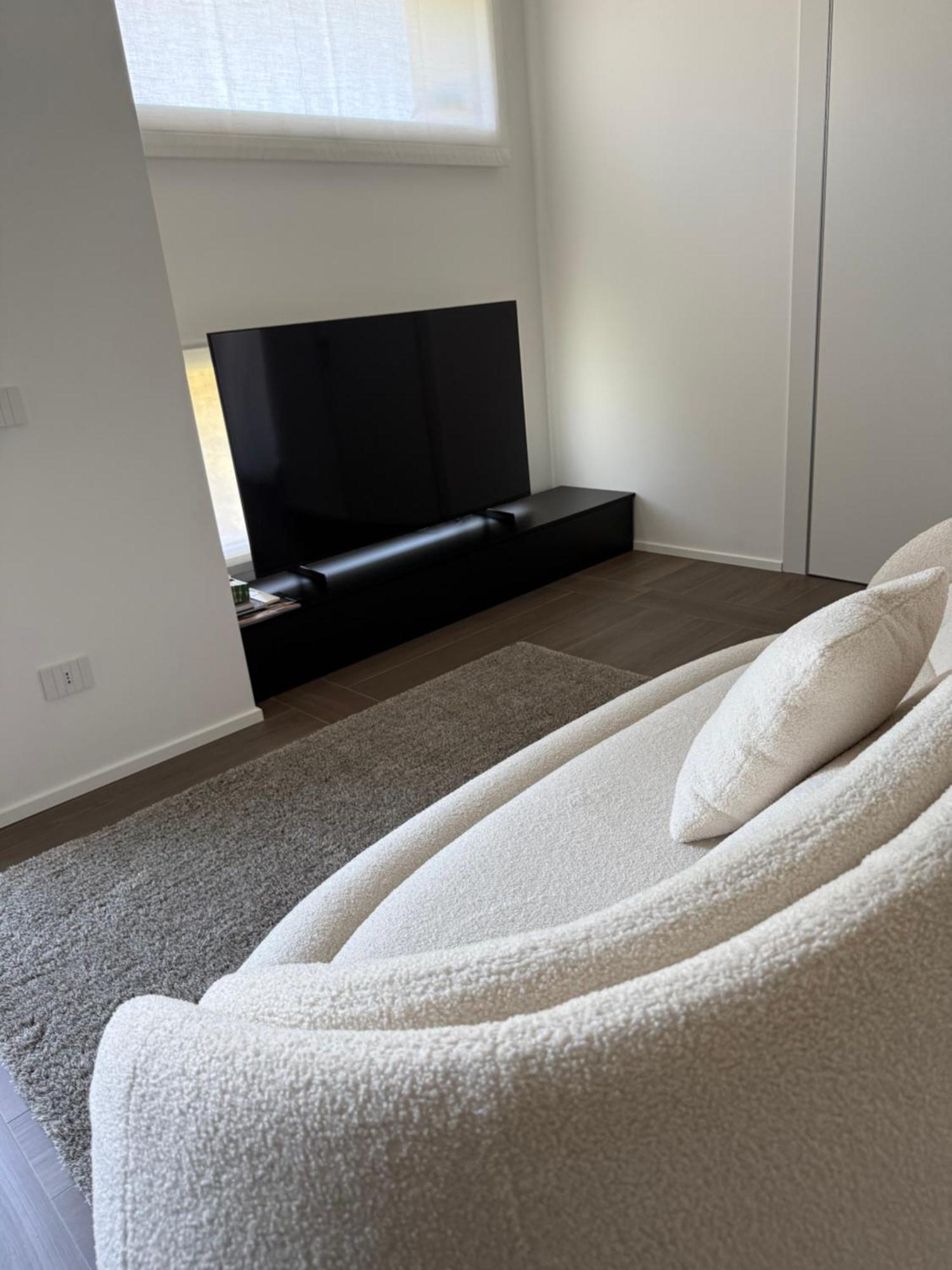 Apartment White House Con Posti Auto Mailand