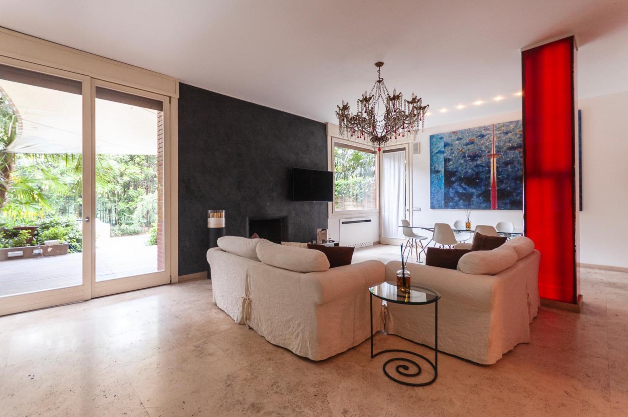 Apartment Youhosty - Exclusive Townhouse Garden And Pool *