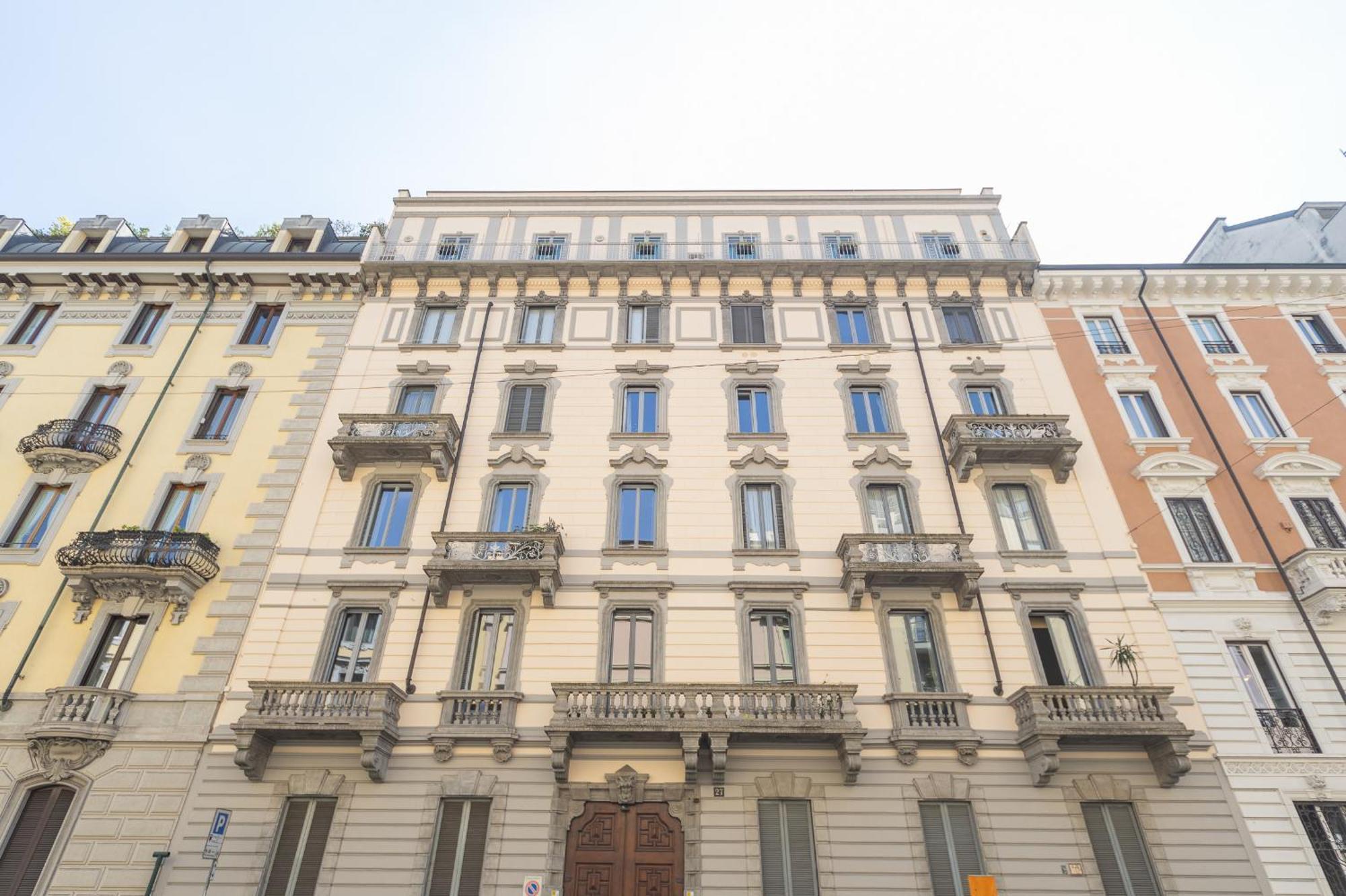 Sunny With Terrace In Center By Rentopolis Apartamento