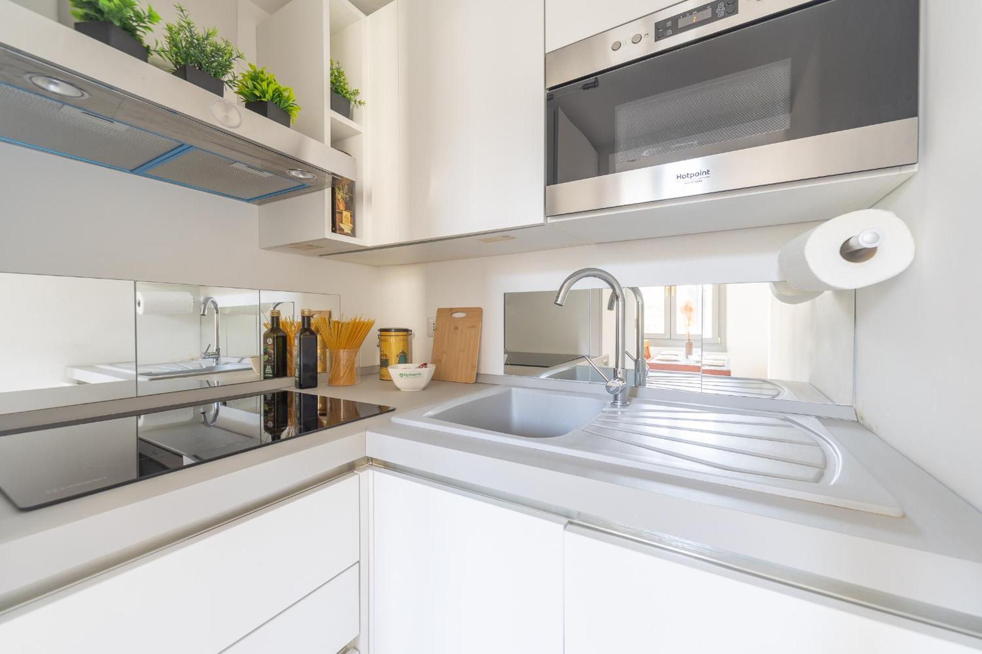 Apartamento Sunny With Terrace In Center By Rentopolis Milão