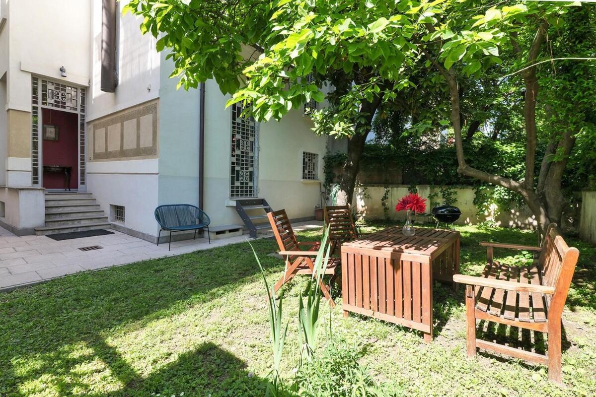 Charming Liberty-style With Garden And Parking Near Life Mailand