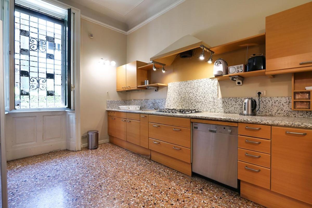 Villa Charming Liberty-style With Garden And Parking Near Life Mailand