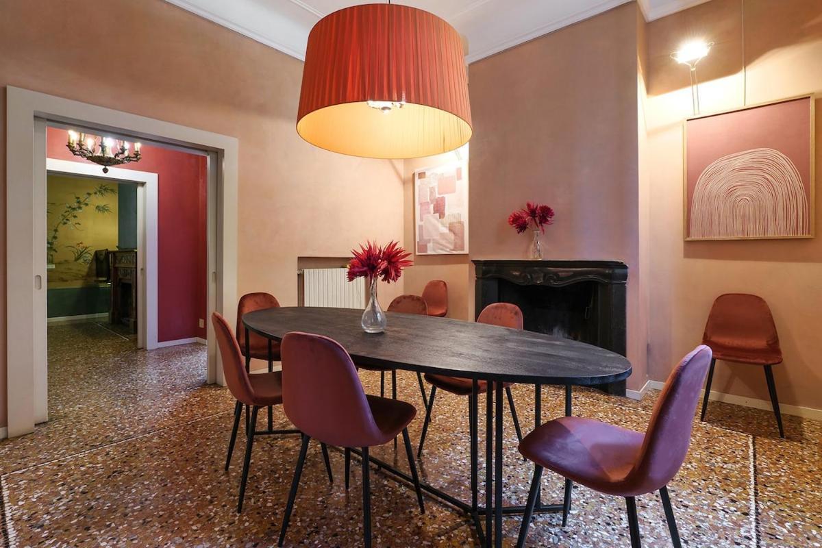 Charming Liberty-style With Garden And Parking Near Life