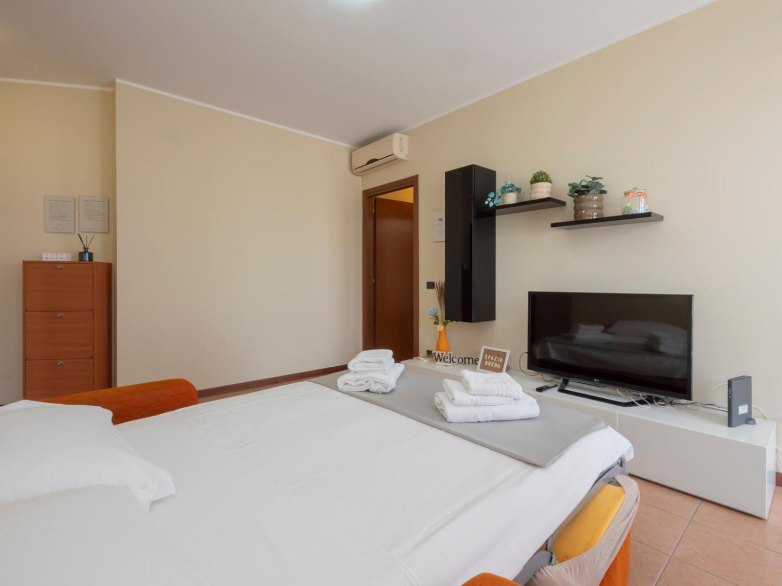 Apartment Spazio Breda - Free Garage, Metro M1, Balcony