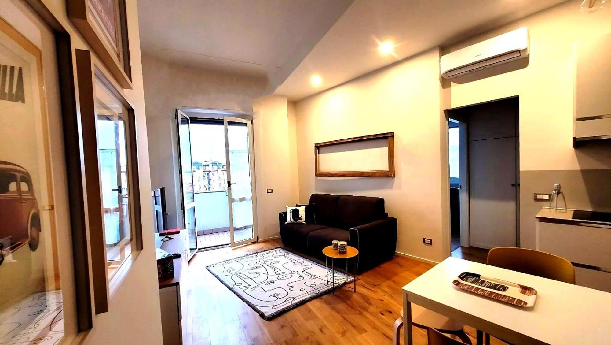 La Milanese, Appartamento Moderno Con Balcone - Metro Isola A 2 Min Apartment