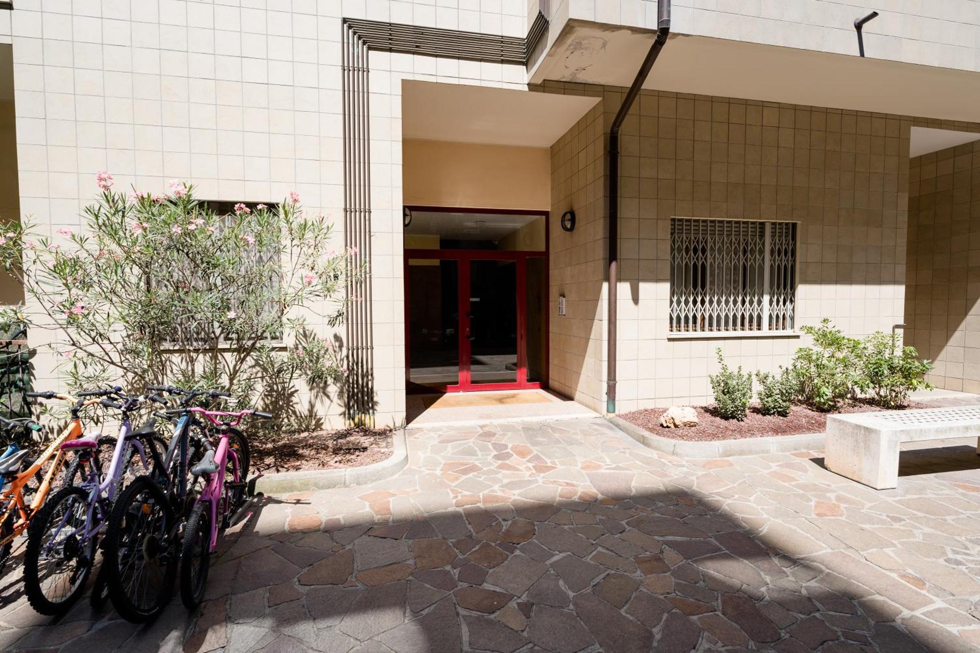Apartment Oxilia Flat - Loreto District Mailand