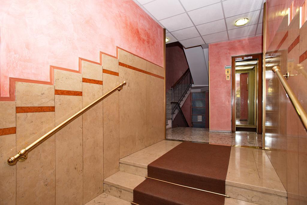 Apartment Skyline In Citta Studi A 1 Minuto Dal Metro Con Terrazzo Wi-fi E Netflix Mailand