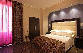 Hotel Five 3*