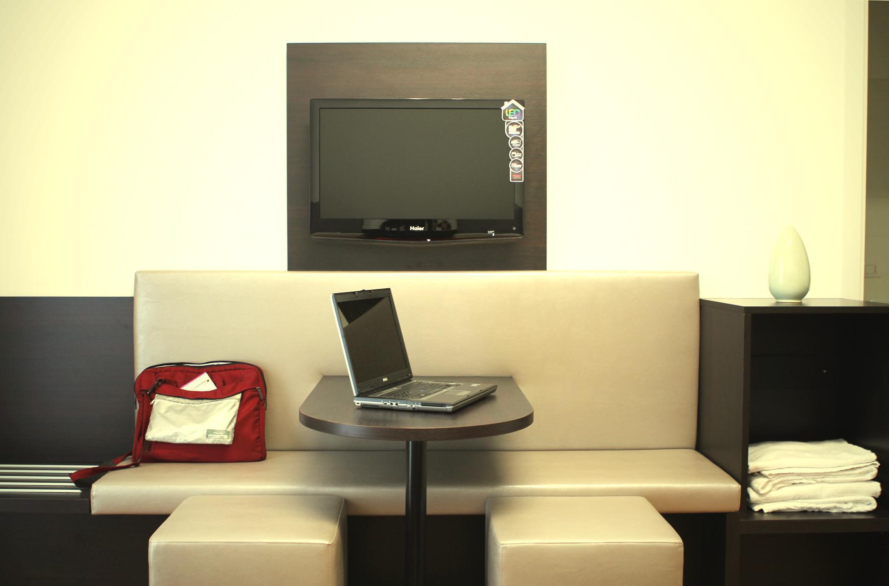 New Generation Chic Sempione Hostel *
