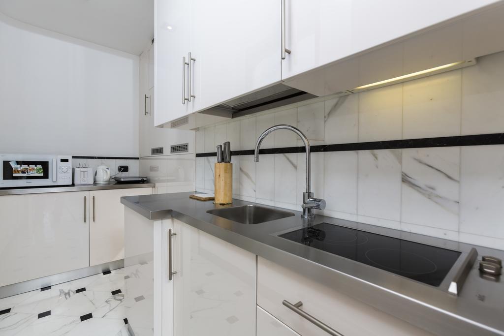Suzzani Halldis Apartment