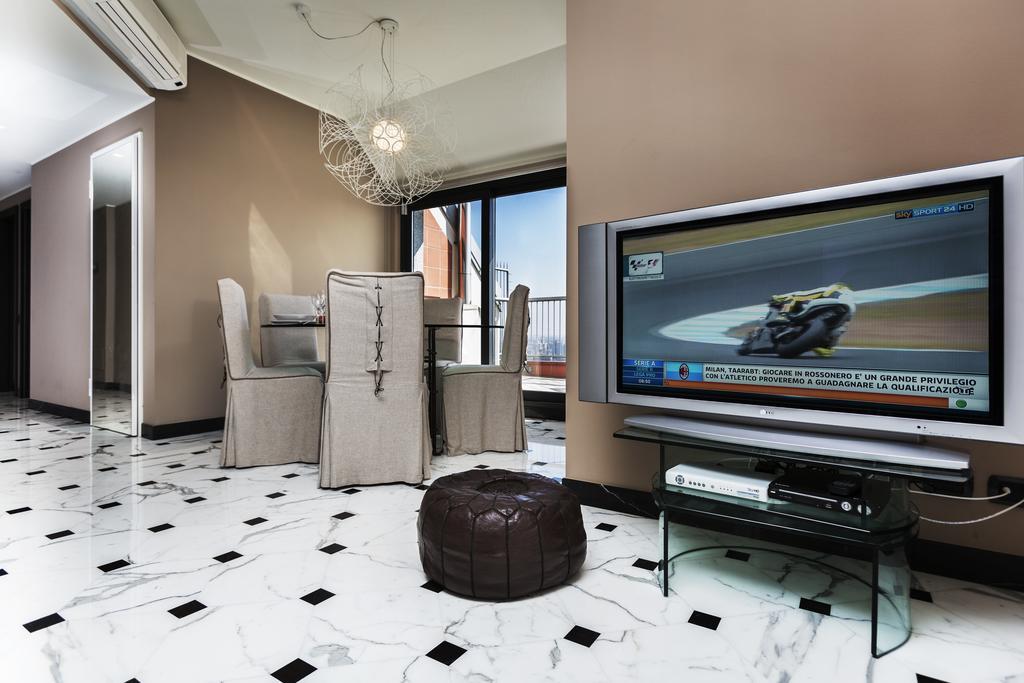 Suzzani Halldis Apartment *
