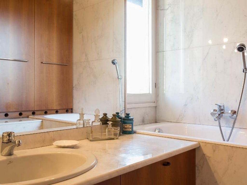Roomy Duomo & San Babila Mailand