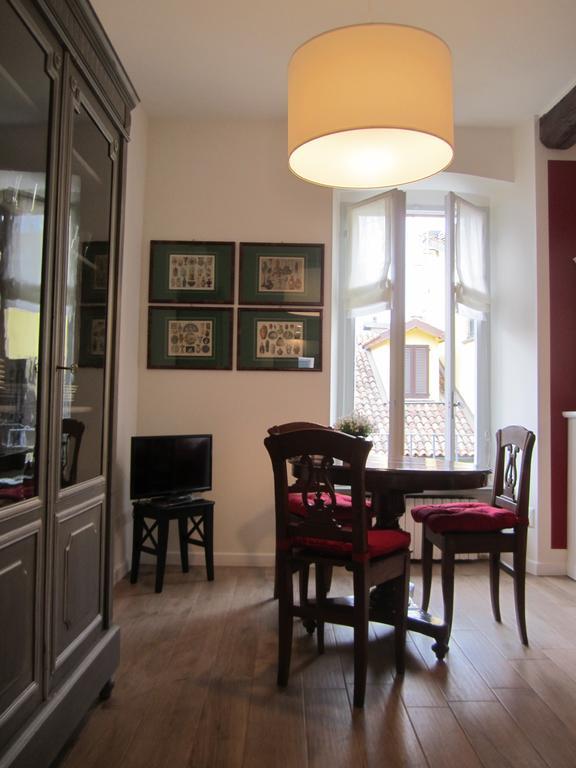 Charming And Elegant Historic Center Of Apartment Mailand