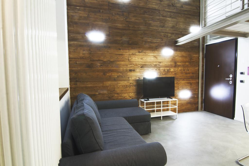 Alessia's Flat - Mac Mahon Apartment *